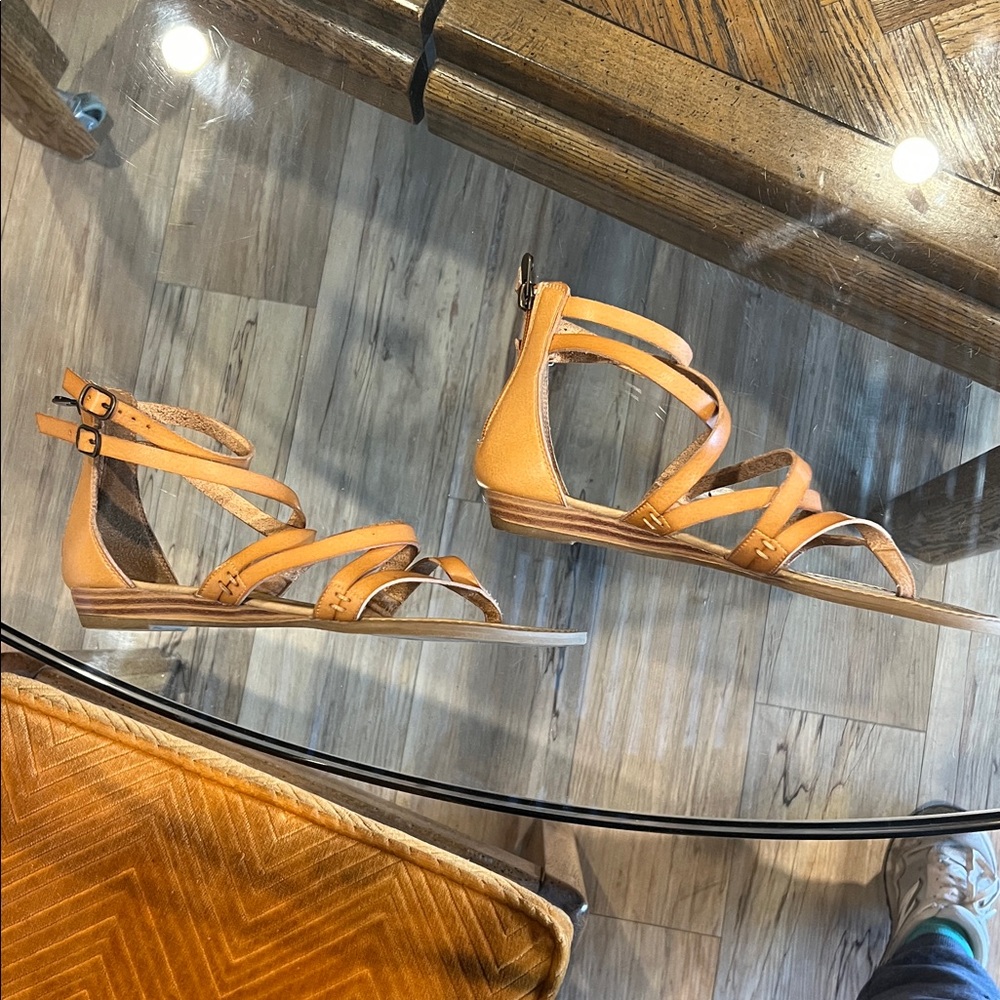 Blowfish Malibu Leather Sandal - Picture 3 of 8
